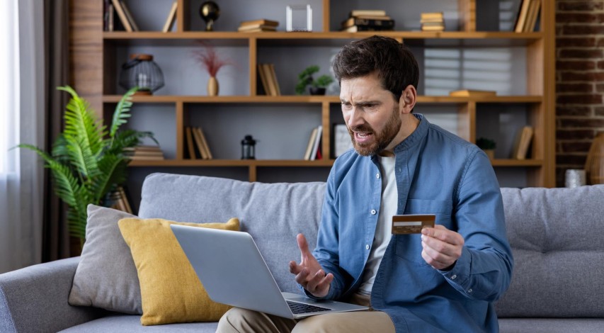 Online shopping with credit card payment